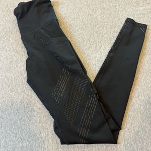 Black Athletic Exercise Leggings